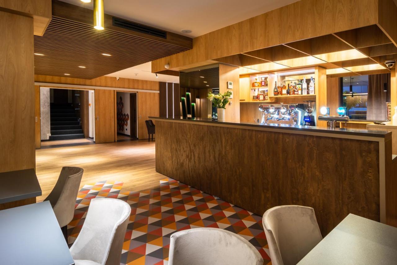 Aparthotel Nox Cluj-Napoca Ngoại thất bức ảnh
